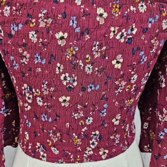 Liberty Love Burgundy Floral Smocked Cropped Flutter Sleeve Y2k Cottagecore - Picture 3 of 7